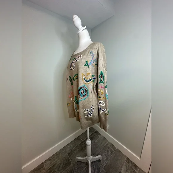 Anthropologie Embroidered Sweater  in Beige Size Large - Picture 6 of 17